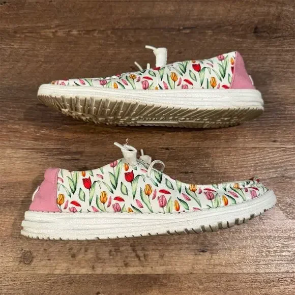 Hey Dude Wendy Slip-On Loafers Size 8 Tulip Bouquet Floral Print Pink Garden - Picture 2 of 12